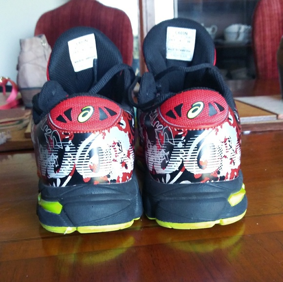 Asics running shoes - Picture 4 of 5